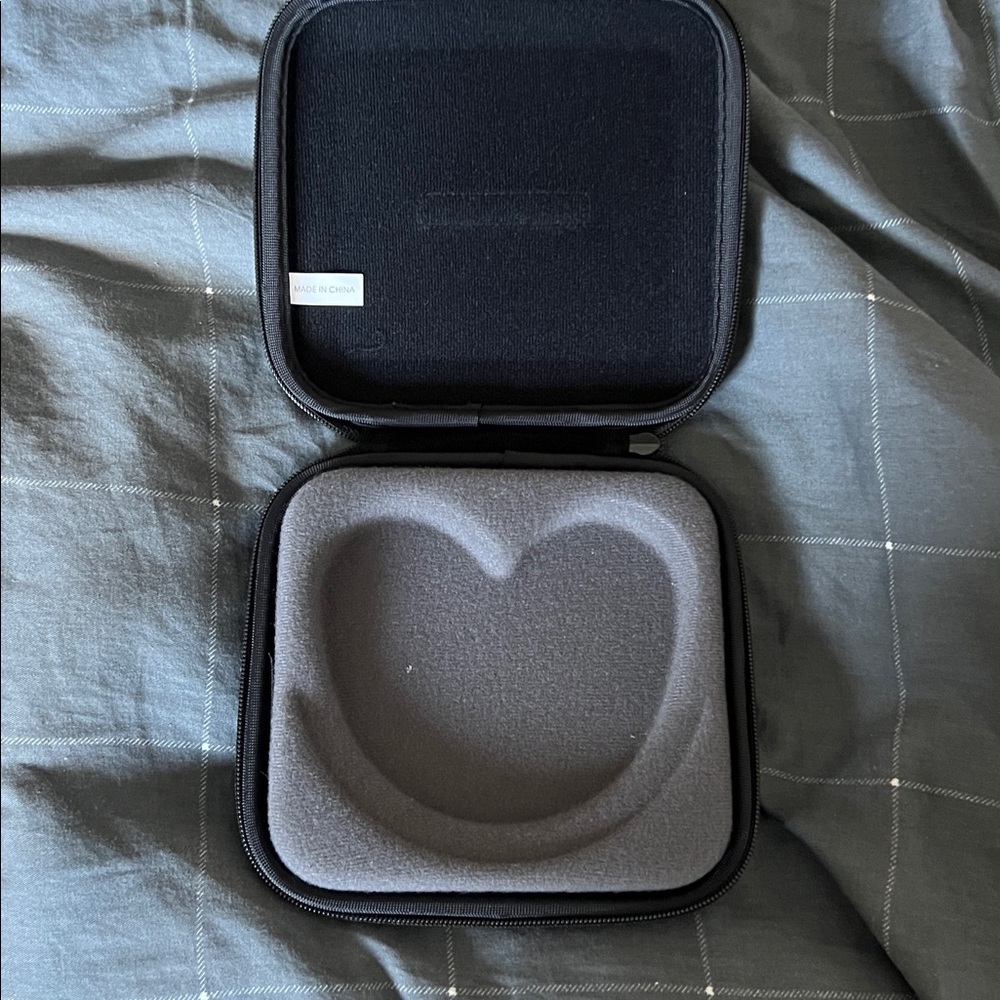Bose Headphones Carrying Case - Picture 3 of 3